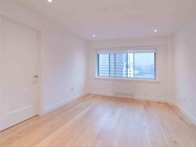 3455 Aylmer 1 Bedroom Apartment for Rent at 3455 Rue Aylmer, Montréal, QC H2X 2B5 Milton Parc
