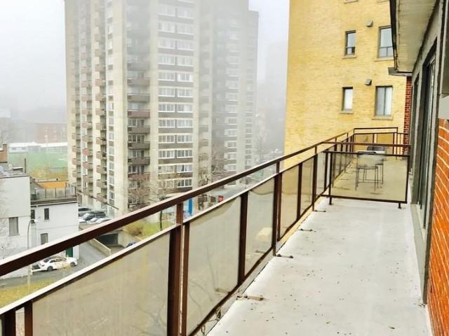 3455 Chemin de la Côte des Neiges apartment — Montréal, QC 2 Bedroom 2 Bedroom