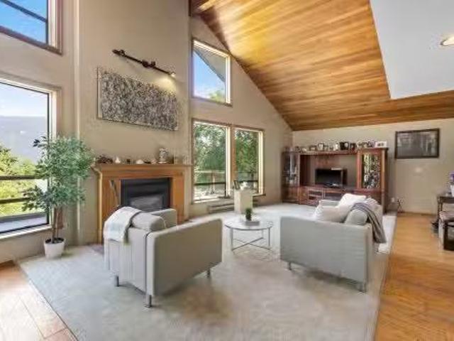 3456 Main Avenue, Belcarra, BC, V3H 4R3 house for sale List.