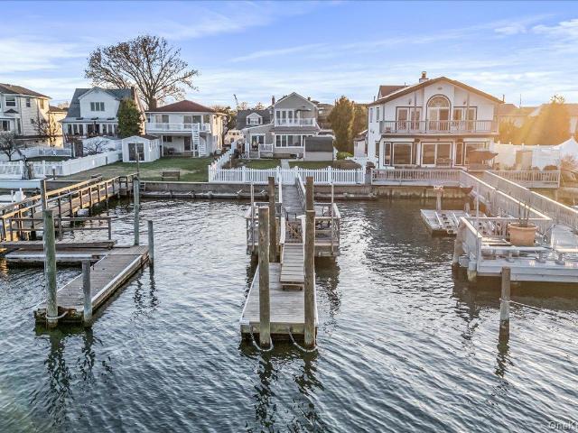 3451 Bay Front Dr, Baldwin, NY 11510 | MLS #983010