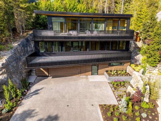 3452 Blueberry Drive, Whistler, BC, V8E 0B9 house for sale | Listing ID R3151 | Royal LePage