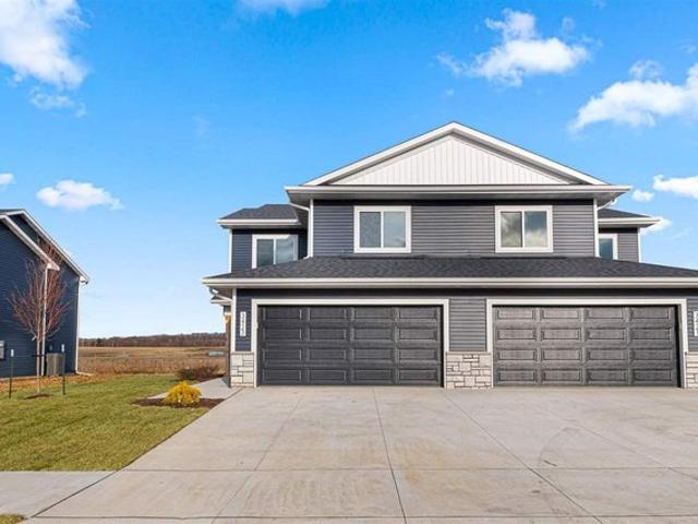 3452 Holderness Rd, Coralville, IA 52241