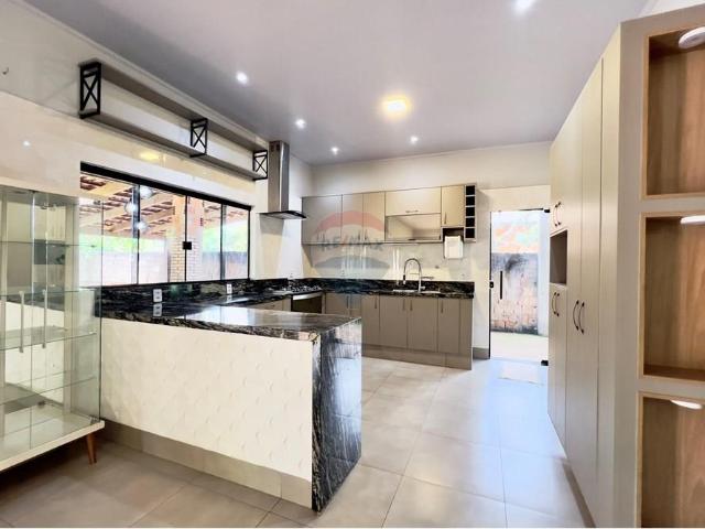 345 Área Útil Casa Alugar, 2 Dormitórios localizado em Jardim Botânico, Brasília, Distrito Federal, 71684400 | Brasil