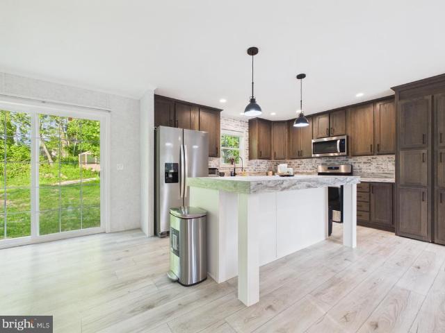 345 Boxwood Road