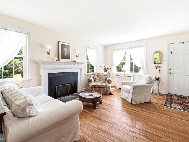 345 Haverford Pl