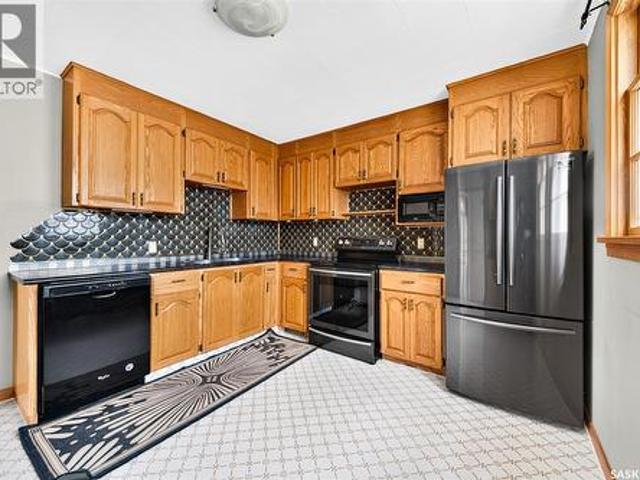345 Mcintyre Street, Regina, SK, S4R 2L9 house for sale | Listing ID SK047601 | Royal LePage