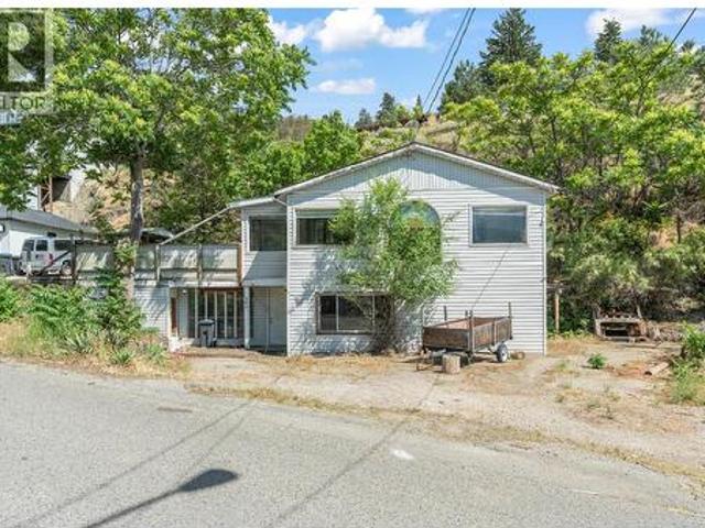 345 Poplar Point Drive, Kelowna, BC, V1Y 1Y2 house for sale | Listing ID 10392 | Royal LePage
