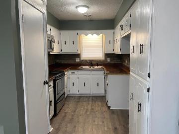 345 Pauline Dr, Adamsville, TN 38310 | MLS #10217
