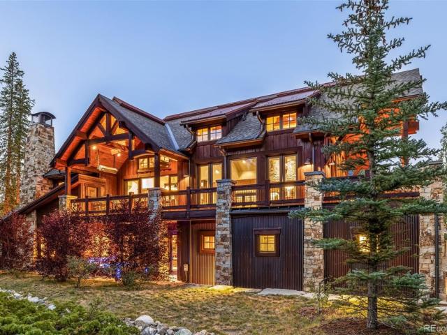 345 Peerless Drive
