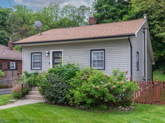 345 Rutherford Ave