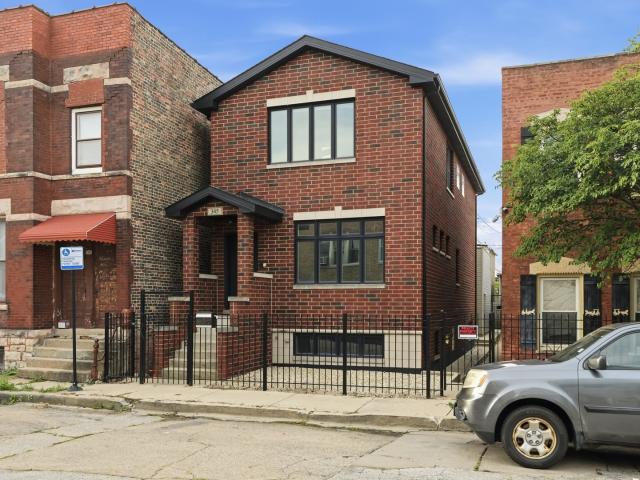 345 W 29th Place