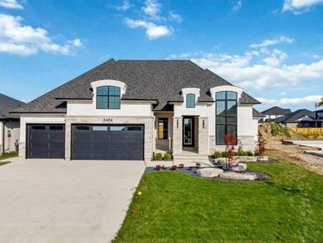 3464 Paul Crescent, Plympton Wyoming, ON, N0N 1E0 house for sale | Listing ID 26014 | Royal LePage