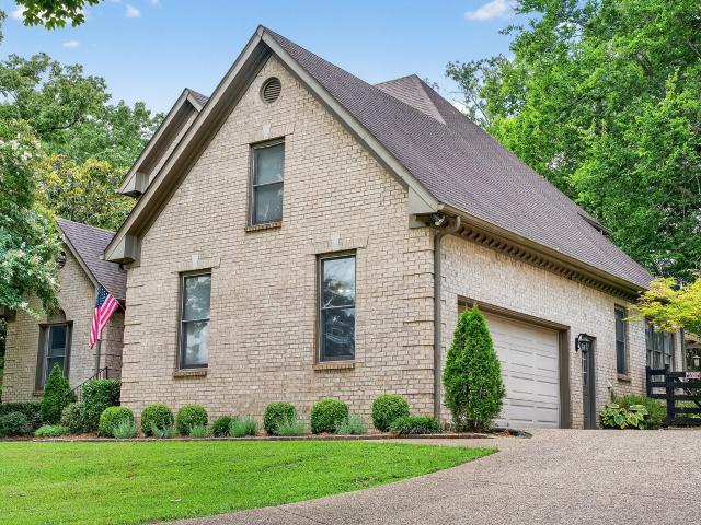 3465 Carothers Pkwy