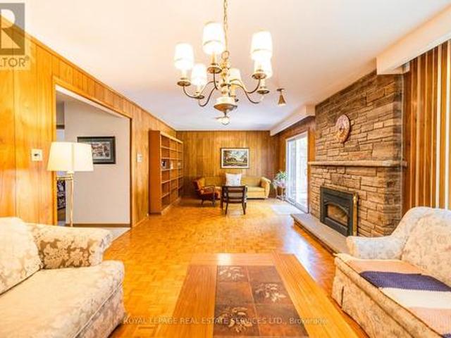 3465 Lincove Terrace, Mississauga, ON, L4Y 3N4 house for sale | Listing ID W13520 | Royal LePage