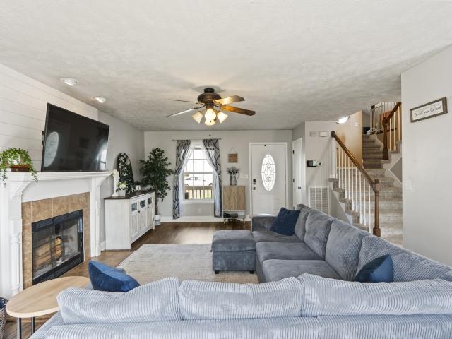 3467 Melrose Dr