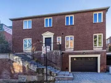 Saint Helen's Island, Montreal - Parking