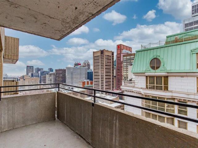 3460 Peel Street — 3 Bedroom unit 2002