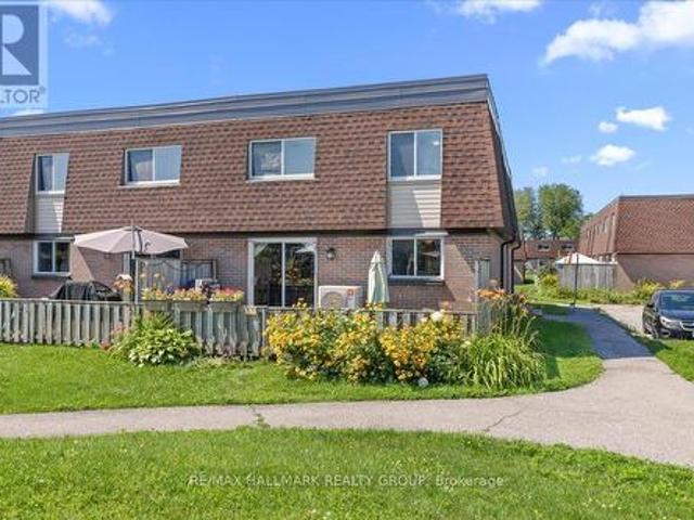 346 Garden Glen Private, Ottawa, ON, K2G 1E4 townhouse for sale | Listing ID X13632 | Royal LePage