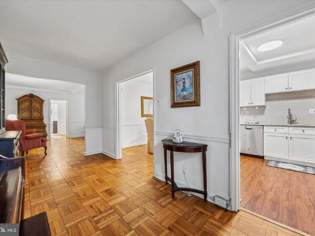 346 E Lancaster Avenue # 114