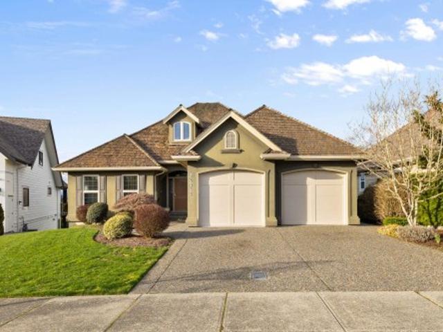 34745 Hearthstone Court, Abbotsford, BC, V2S 8G6 house for sale | Listing ID R3120 | Royal LePage