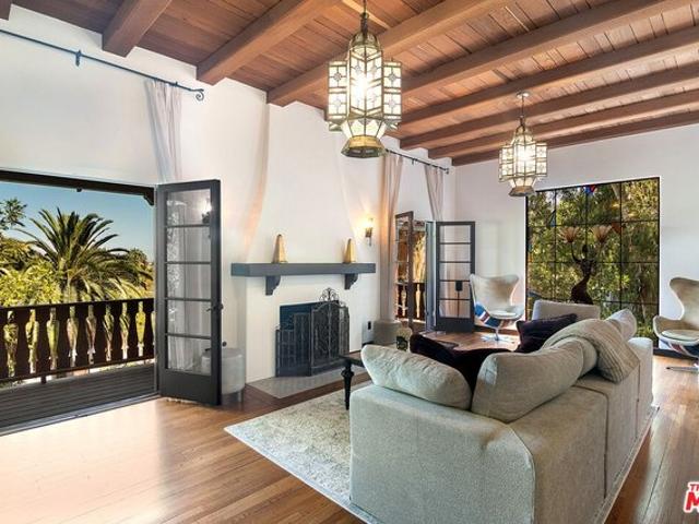 3475 N Knoll Dr, Los Angeles, CA 90068