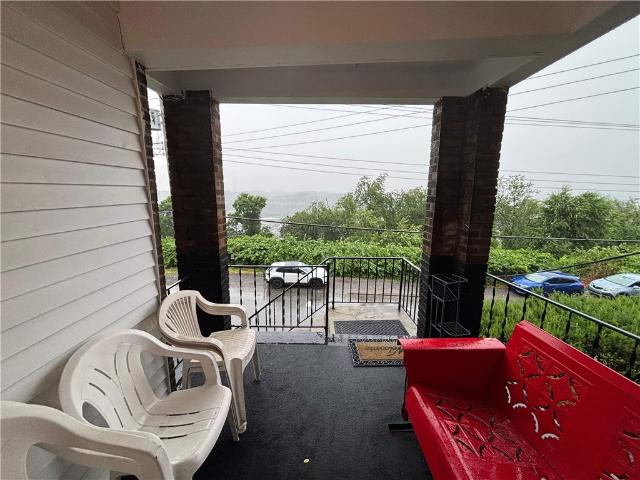 3476 Webster Ave