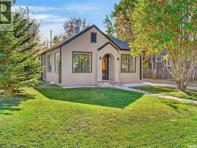 347 8Th Street E, Prince Albert, SK, S6V 0W1 house for sale.