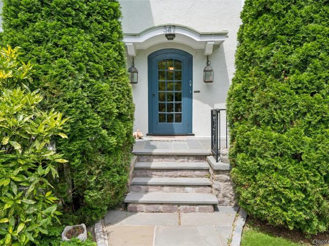 347 Highbrook Avenue