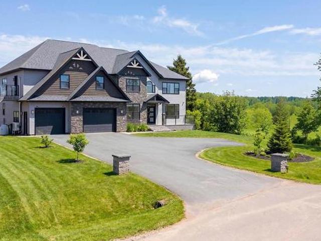 347 Sunrise Cove, Cornwall, PE, C0A 1H8 Luxury House for sale | Listing ID 202614 | Royal LePage Carriage Trade Luxury Properties