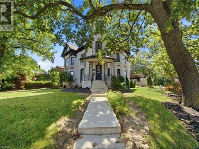 347 Queen Street S, Hamilton, ON, L8P 2P7 house for sale | Listing ID 40861 | Royal LePage