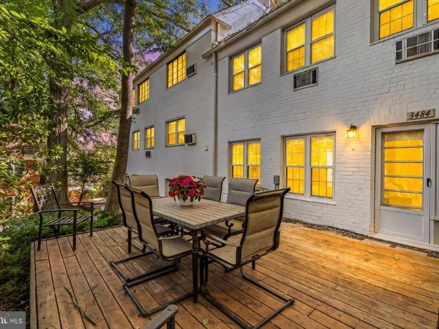 3484 Martha Custis Drive