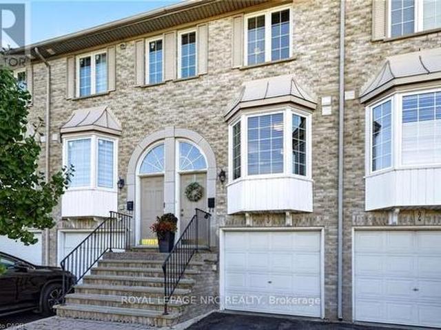 3480 Upper Middle Road, Burlington, ON, L7M 4R8 townhouse for sale | Listing ID W14030 | Royal LePage