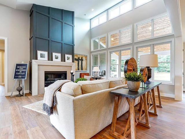 3481 Cottontail Lane