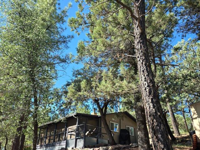 3483 n hillside road
