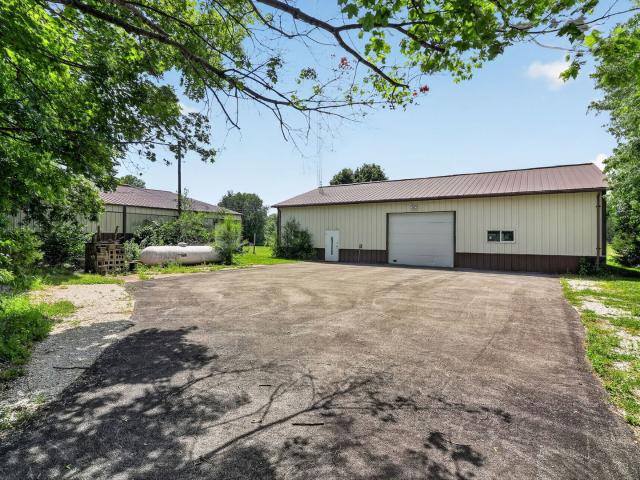 3483 E 2350th Road