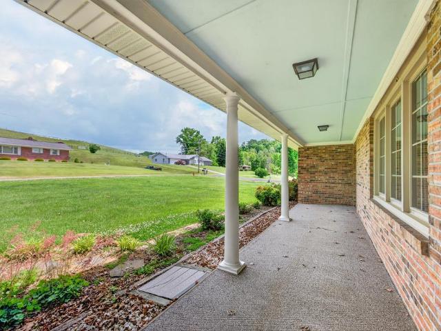348 Greystone Rd