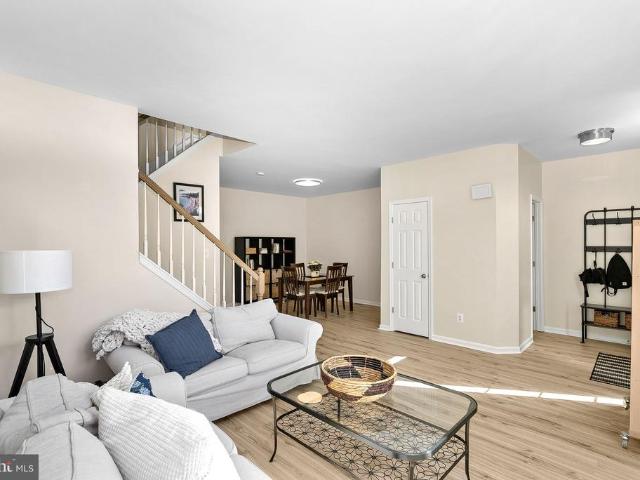 348 Ebaugh Drive SE