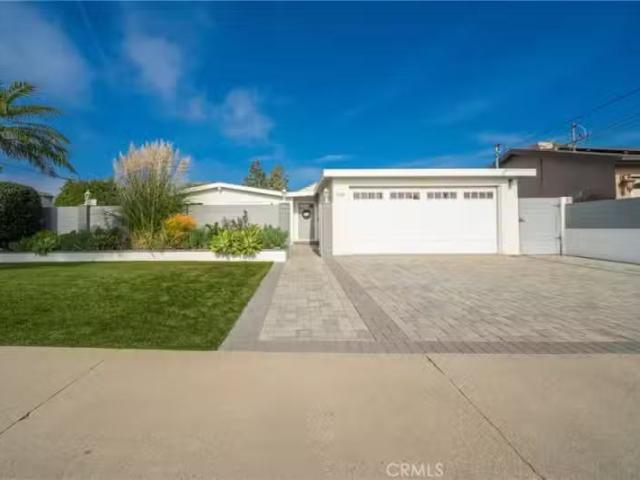 348 HAMILTON ST, COSTA MESA, CA 92627