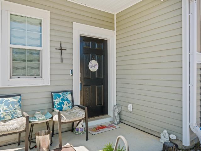 348 Hidden Cove Dr