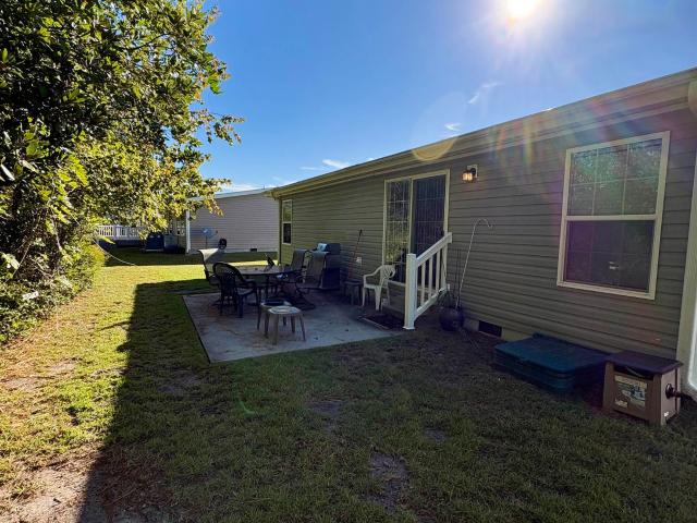 348 Lakeside Crossing Dr