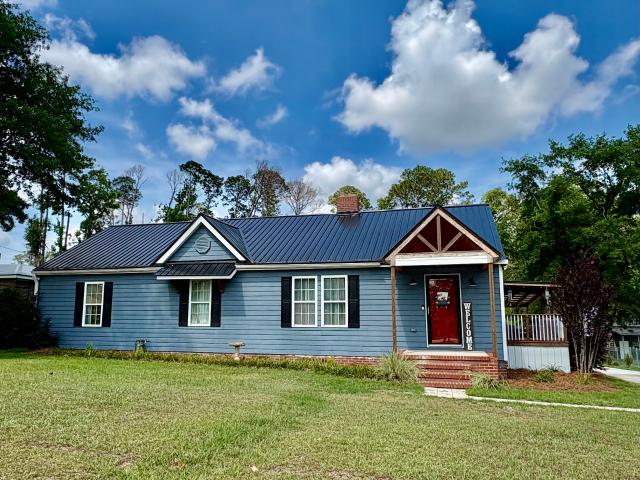 348 S Victory Drive