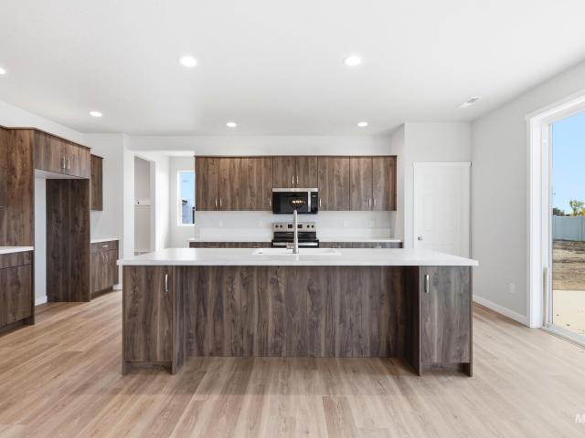 3498 E Jamestown Dr