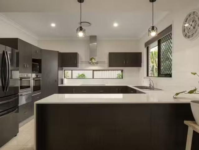 349 Bennetts Road, NORMAN PARK, QLD 4170 House for Rent