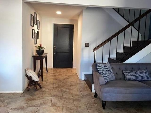 349 W Pebble Beach Ln, Azusa, CA 91702