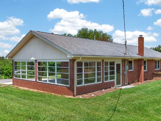 349 Valley View Dr
