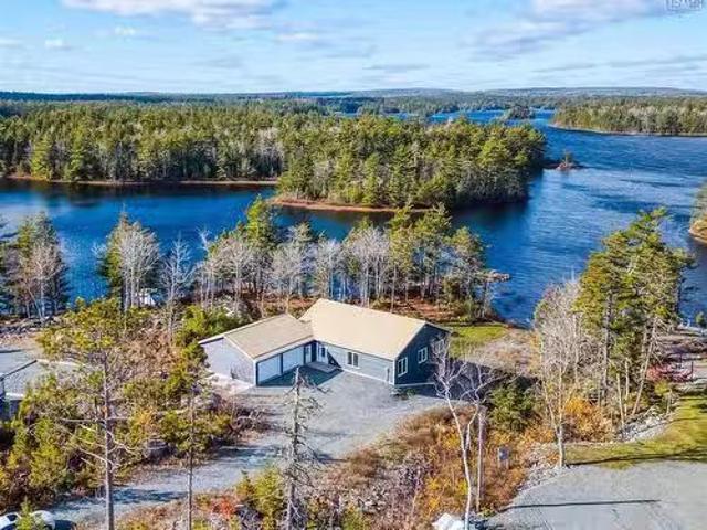 34 256 Heritage Way, East Uniacke, NS, B0N 1Z0 house for sal.