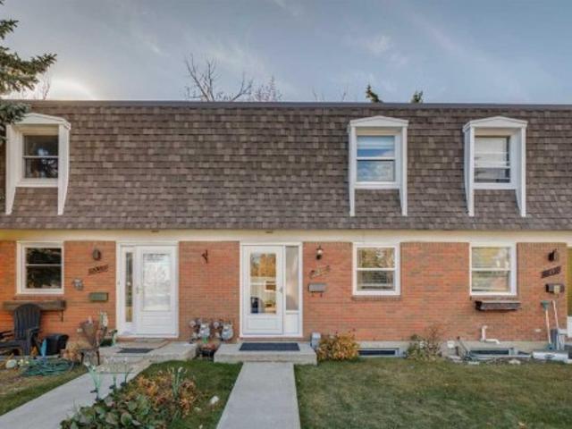 34 330 Canterbury Drive Sw, Calgary, AB, T2W 1H6 townhouse for sale | Listing ID A2354 | Royal LePage