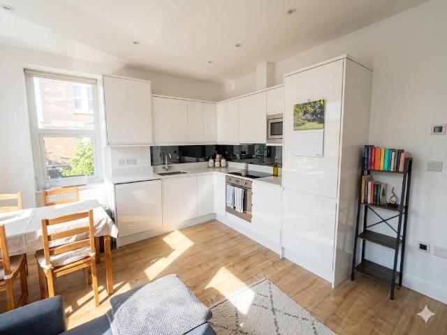 34 35 Grand Parade, Haringey 1 bed block of apartments to rent £1,850 pcm £427 pw