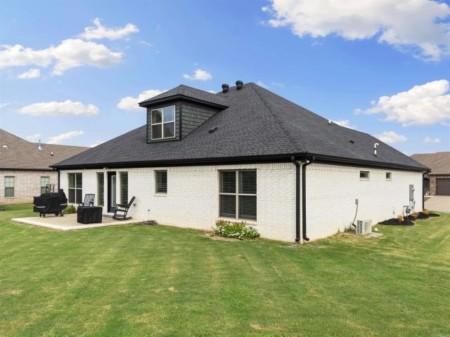 34 Thoroughbred Drive