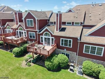 34 Turnberry Ln